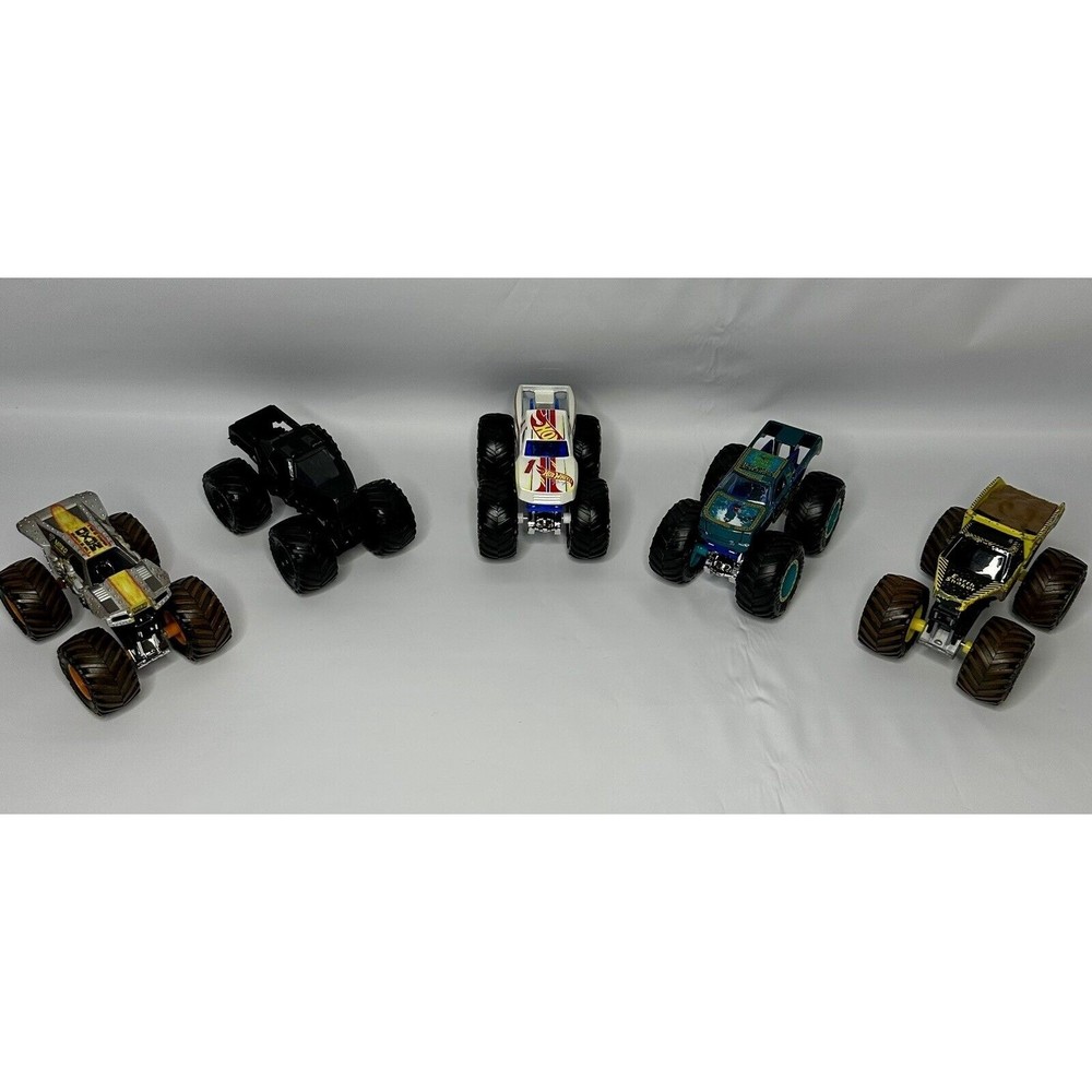 HOT WHEELS MOASTER JAM TRUCK, DIECAST 1:64 Scale 5 Pc LOT LOOSE